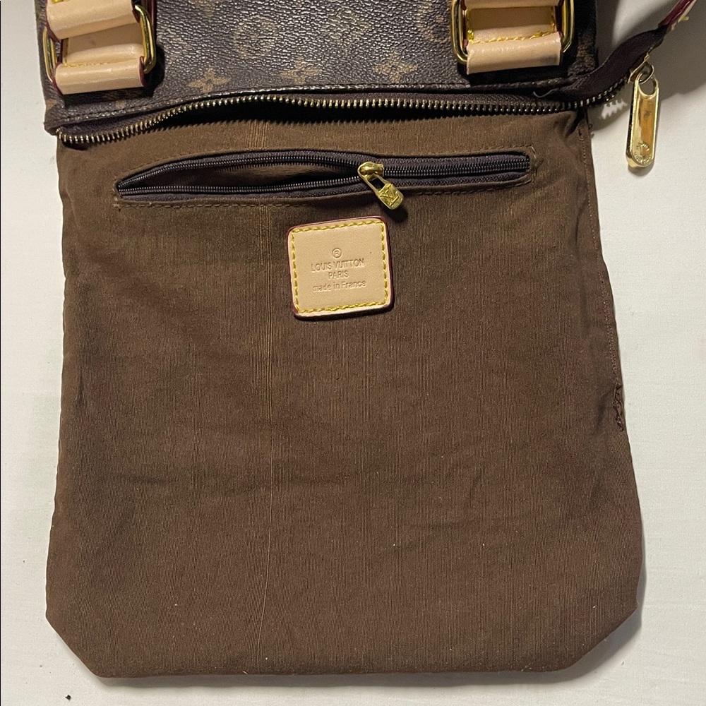 Stylish Monogram Brown Messenger Bag - Picture 6 of 11